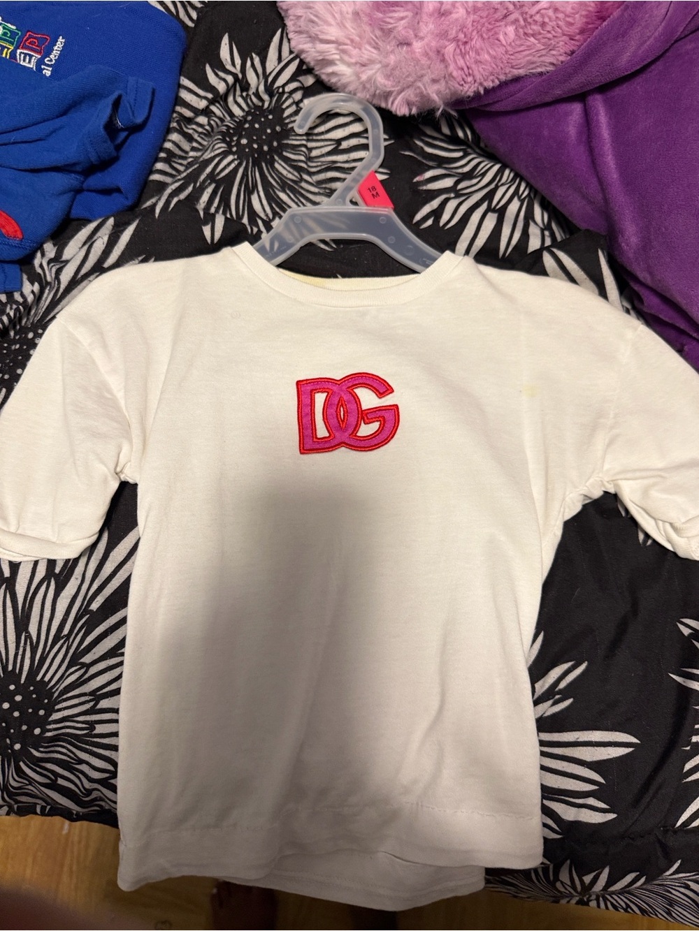 Dolce & Gabbana White Short-Sleeve Tee with Pink DG Patch